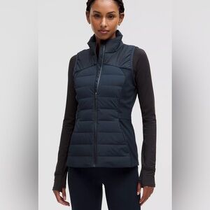 LULULEMON ATHLETICA Ladies Women’s Size 2 Navy Down For It All Vest